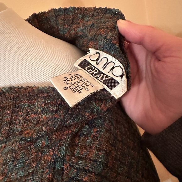 Multicolor Sleeveless Turtleneck Sweater - Picture 4 of 4